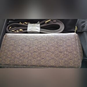 WOLF TRAVEL BAG... NEW